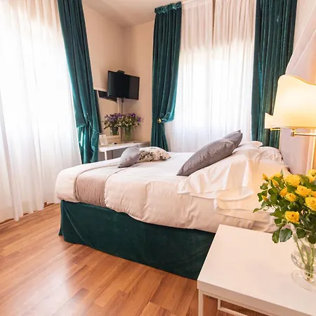 Hotel Viscardo 4*