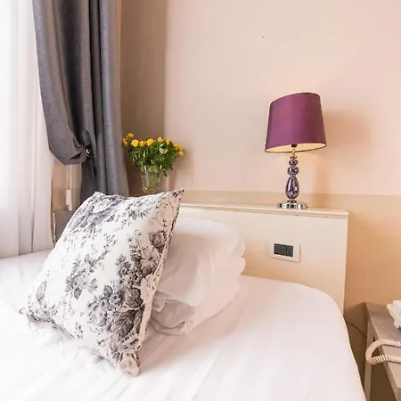 维斯卡尔多酒店 4*