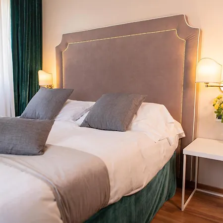 维斯卡尔多酒店 4* 马尔米堡