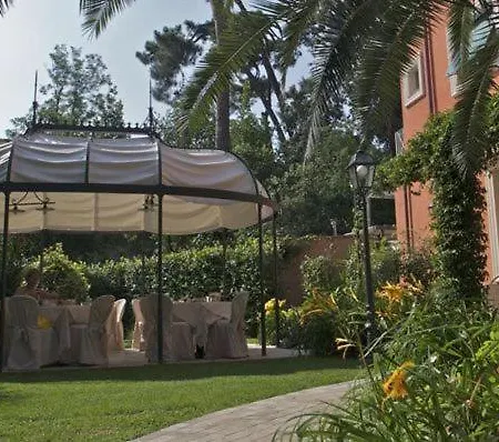 维斯卡尔多酒店 4*